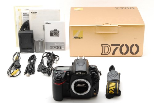 Near mint nikon d700 1mp - fx, 12.1mp